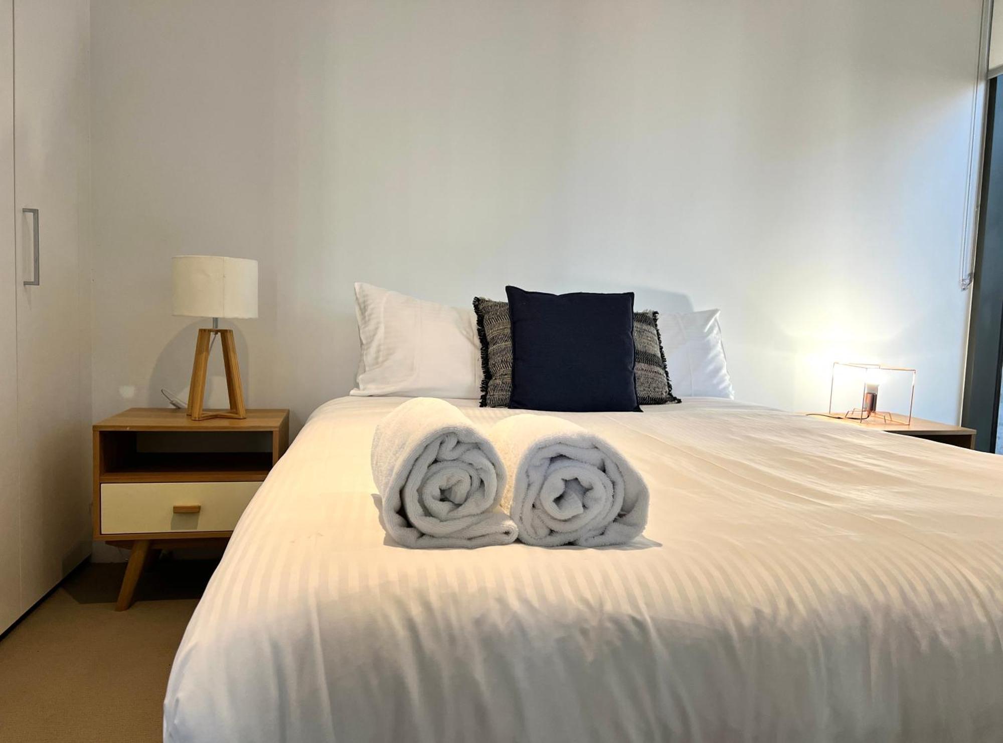 Readyset Apartments At Madison Мельбурн Экстерьер фото