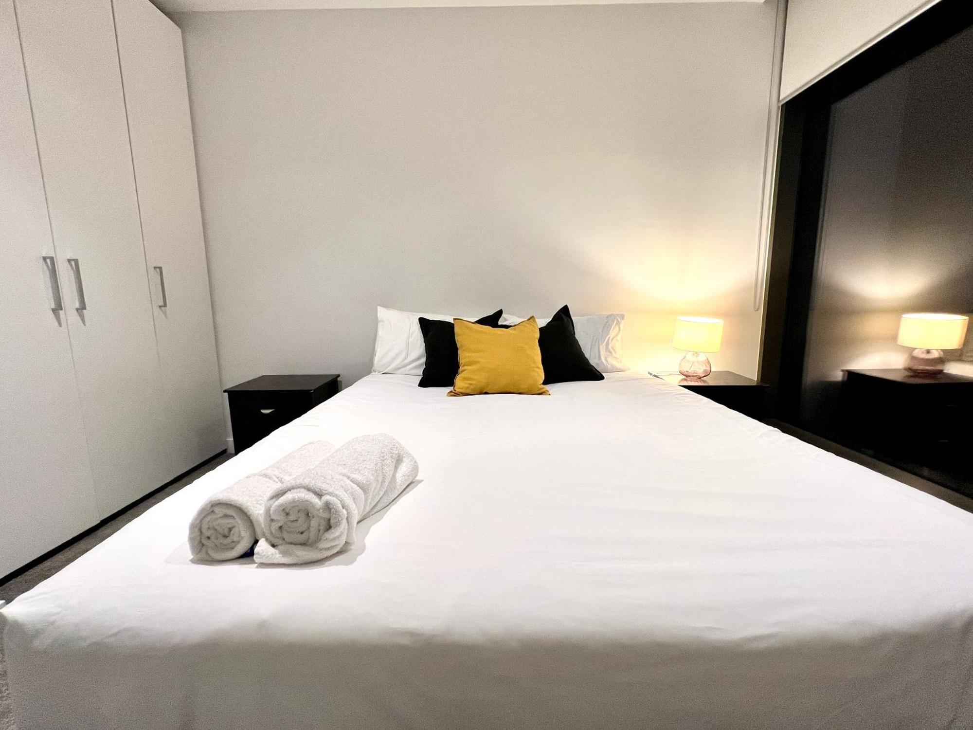Readyset Apartments At Madison Мельбурн Экстерьер фото