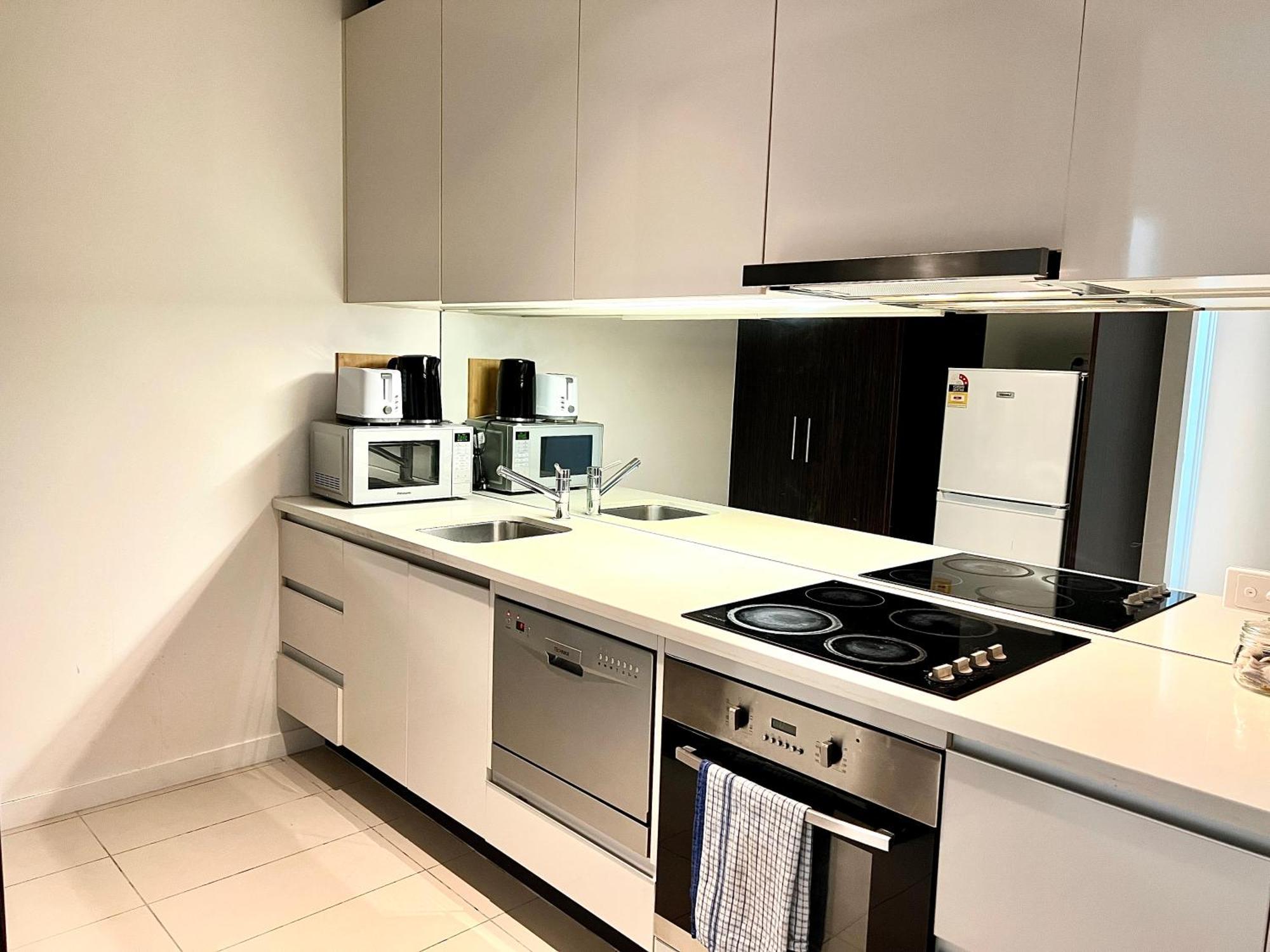 Readyset Apartments At Madison Мельбурн Экстерьер фото